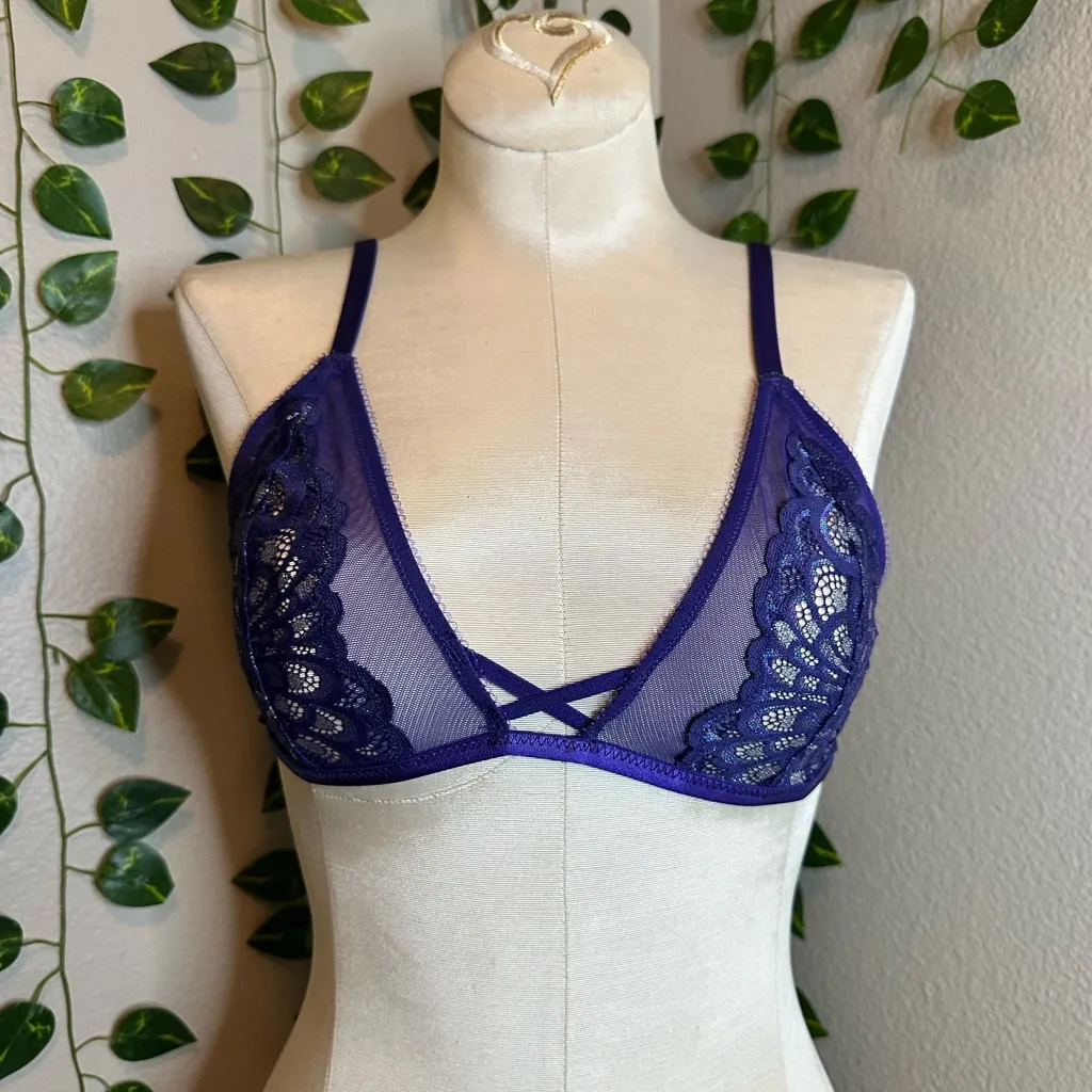 Women’s savage X fenty Lace and Mesh Bralette Set - Image 3