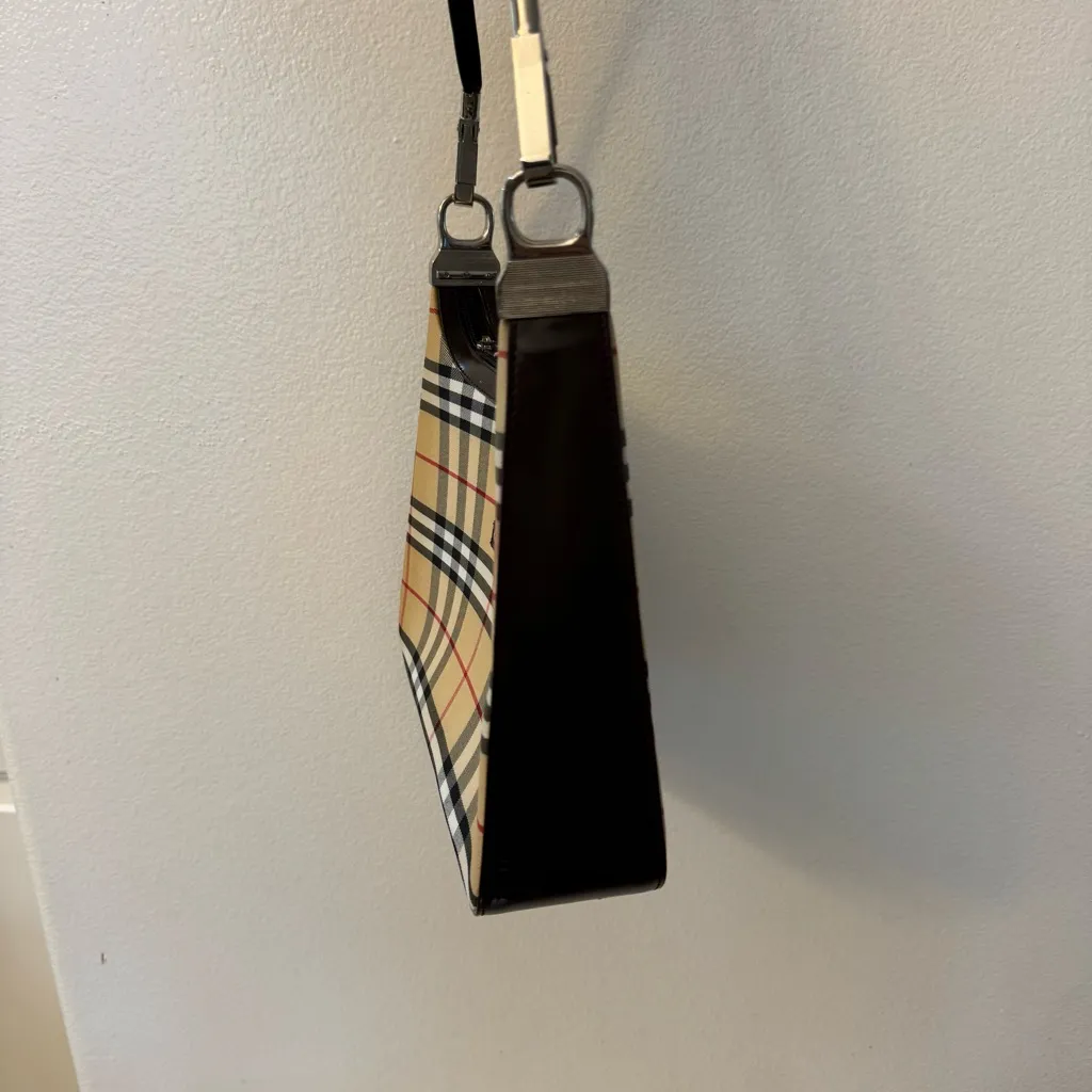 Plaid Crossbody Bag with “Genesis” Logo – Inspired by Nova Check Style Black - Image 7