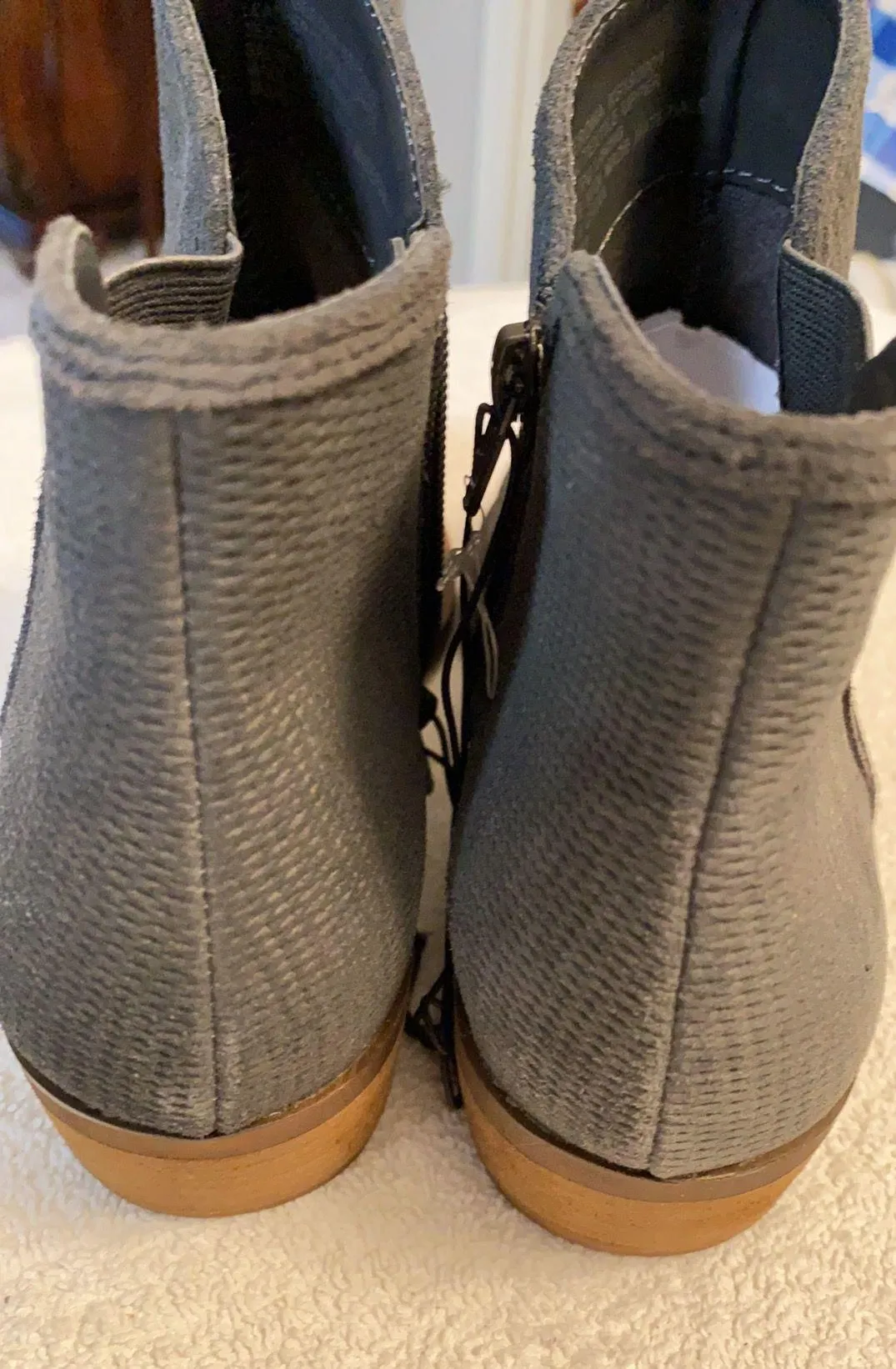 zip side booties dark gray Size 8 - Image 2