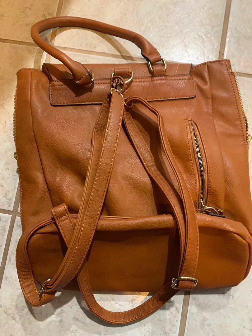 Madison West Backpack - Image 2