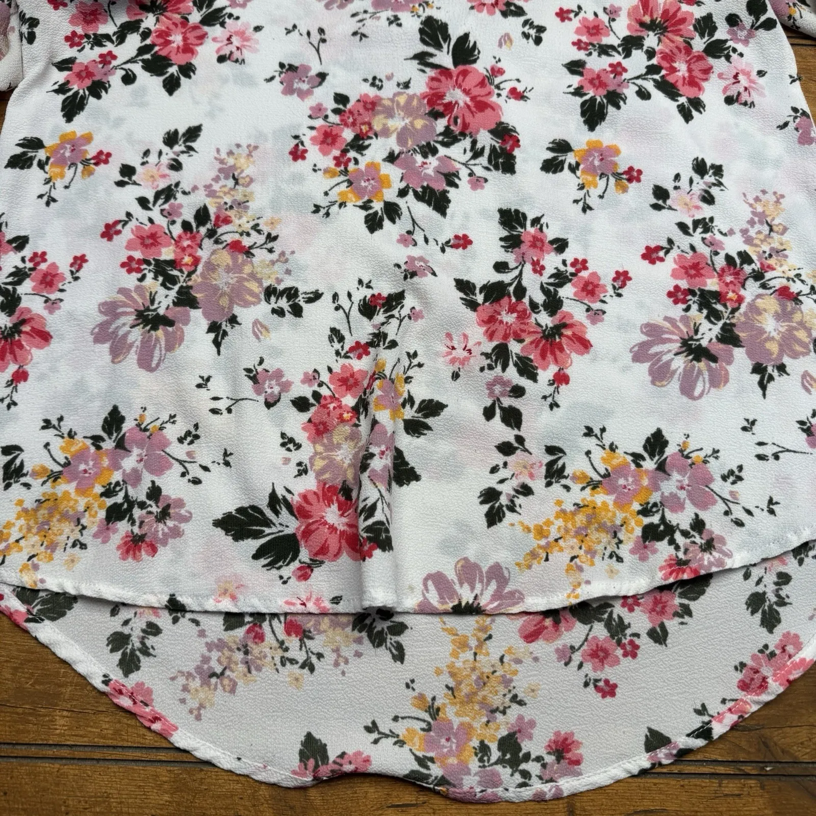 Pink Republic Lightweight Long Sleeve Blouse Neck Floral Scroll Print‎ Small - Image 2