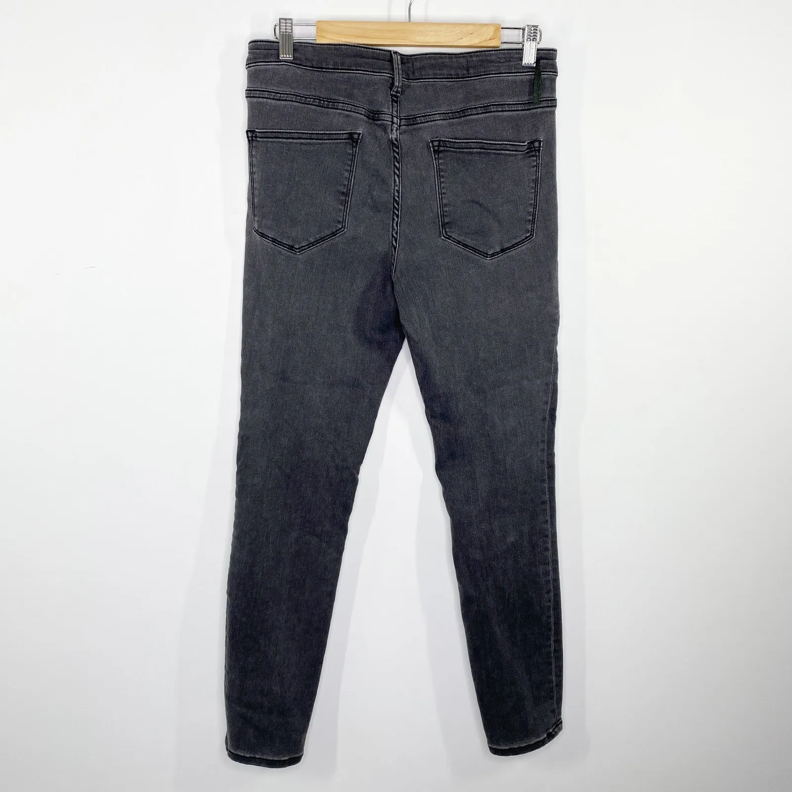 Anthropologie Pilcro & The Letterpress Grey Denim Skinny Jeans Women's Size 31 - Image 3