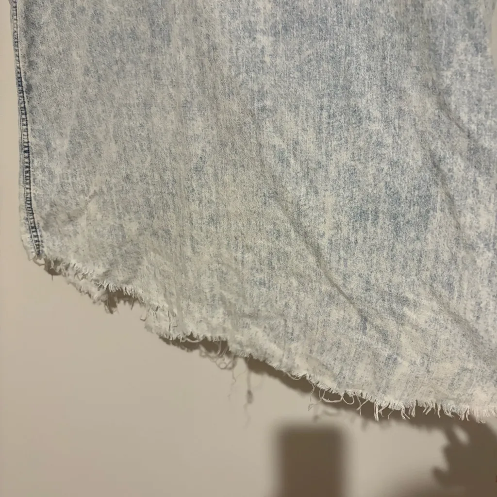 Rails Valerie Acid Wash Light‎ Blue Denim shirt dress size large - Image 7