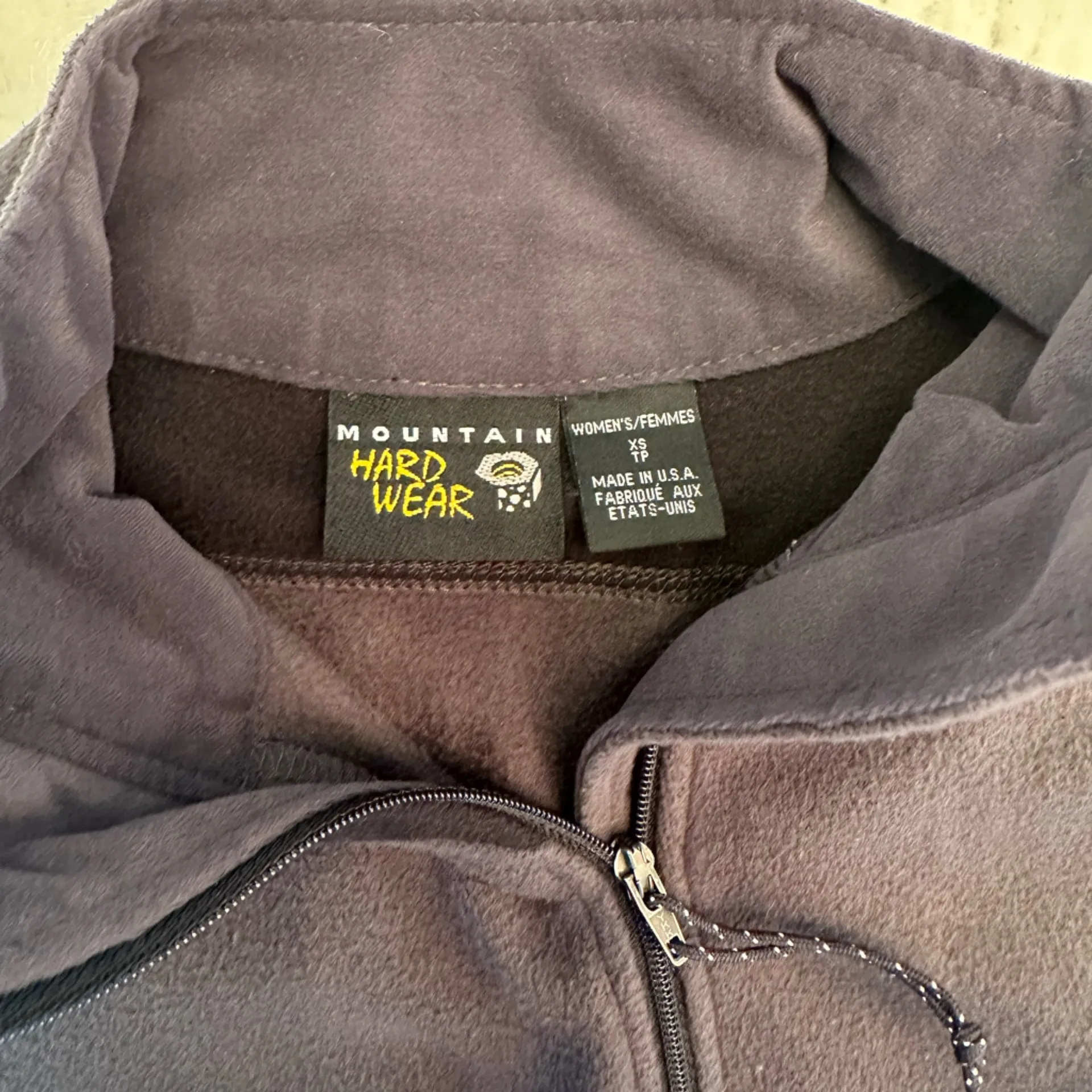 Mountain Hardwear Women's Sz XS 1/4 Zip Pullover Black Gray Made in USA Vintage - Image 3