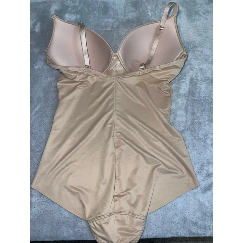 Women's Assets by Spanx Nude Beige Shapewear Bodysuit L Tan Size L - Image 5