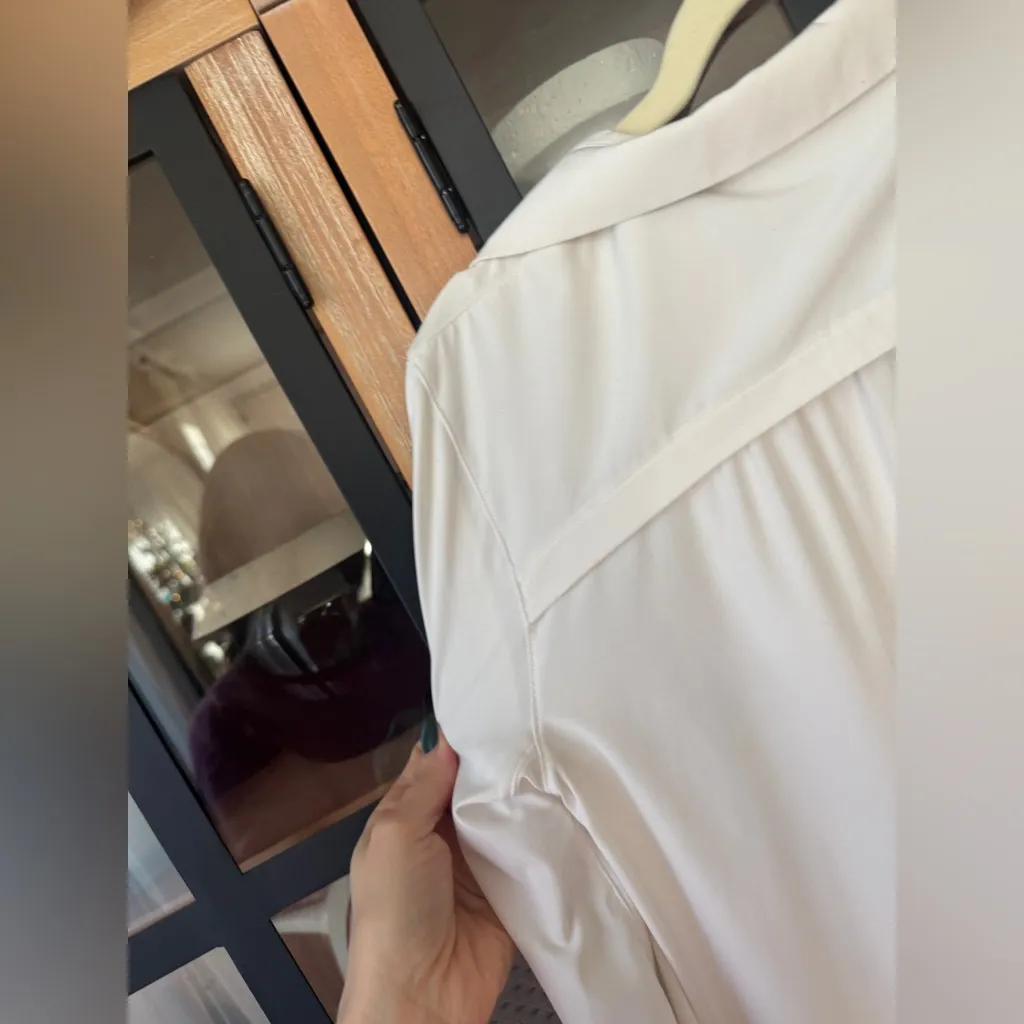 Lululemon  In the Moment Shirt long sleeve collar button down performance White - Image 9