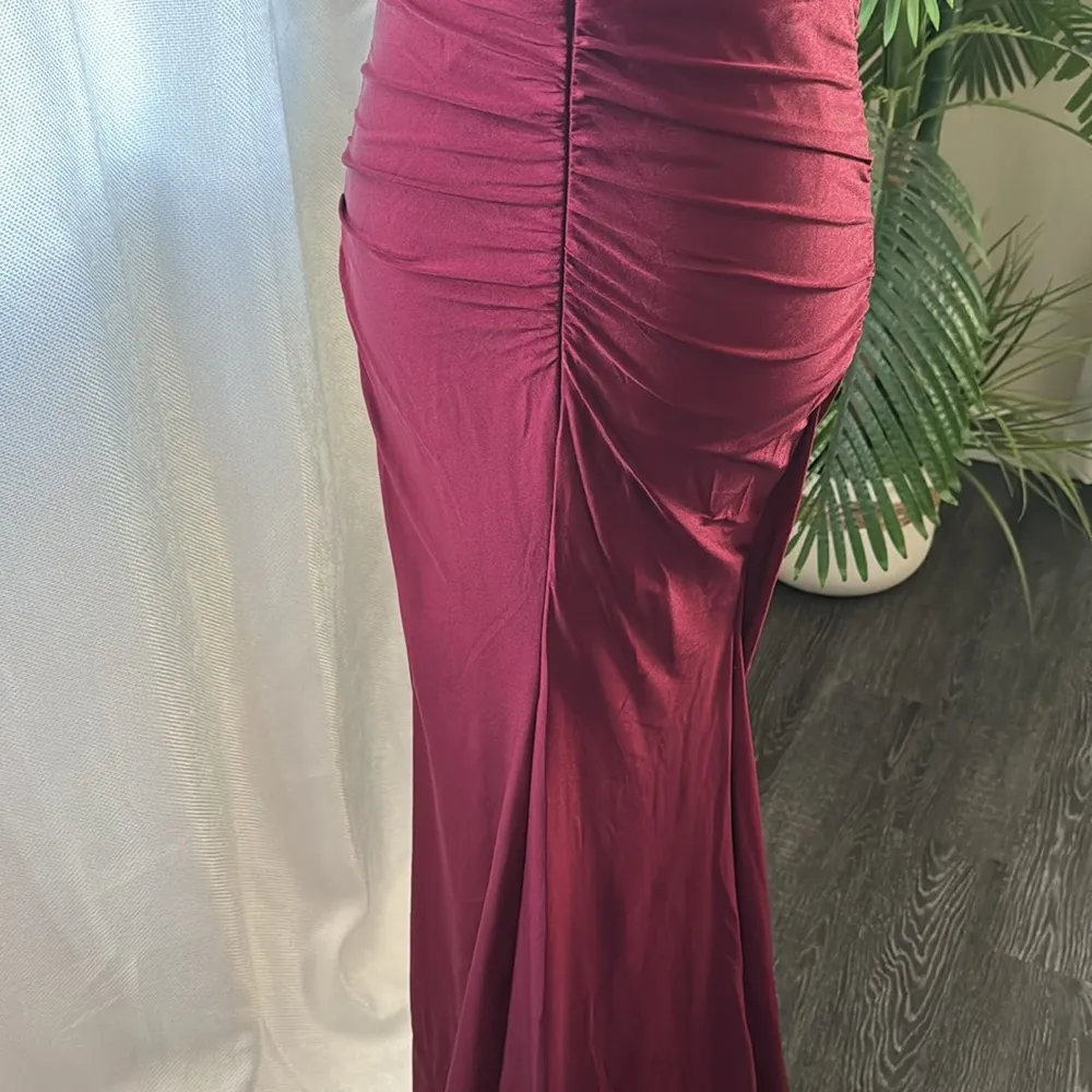 La Femme Off Shoulder Trumpet Gown, Wine color, Size 10, $328 - Image 12