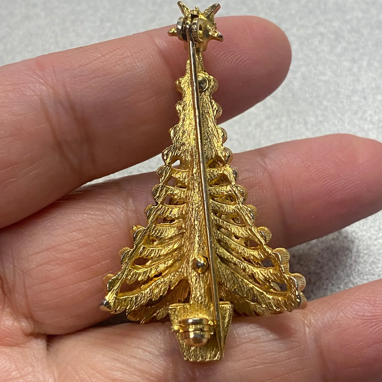 Vintage Sparkling Gold Christmas Tree Pin Brooch with Multi Color Rhinestones - Image 2