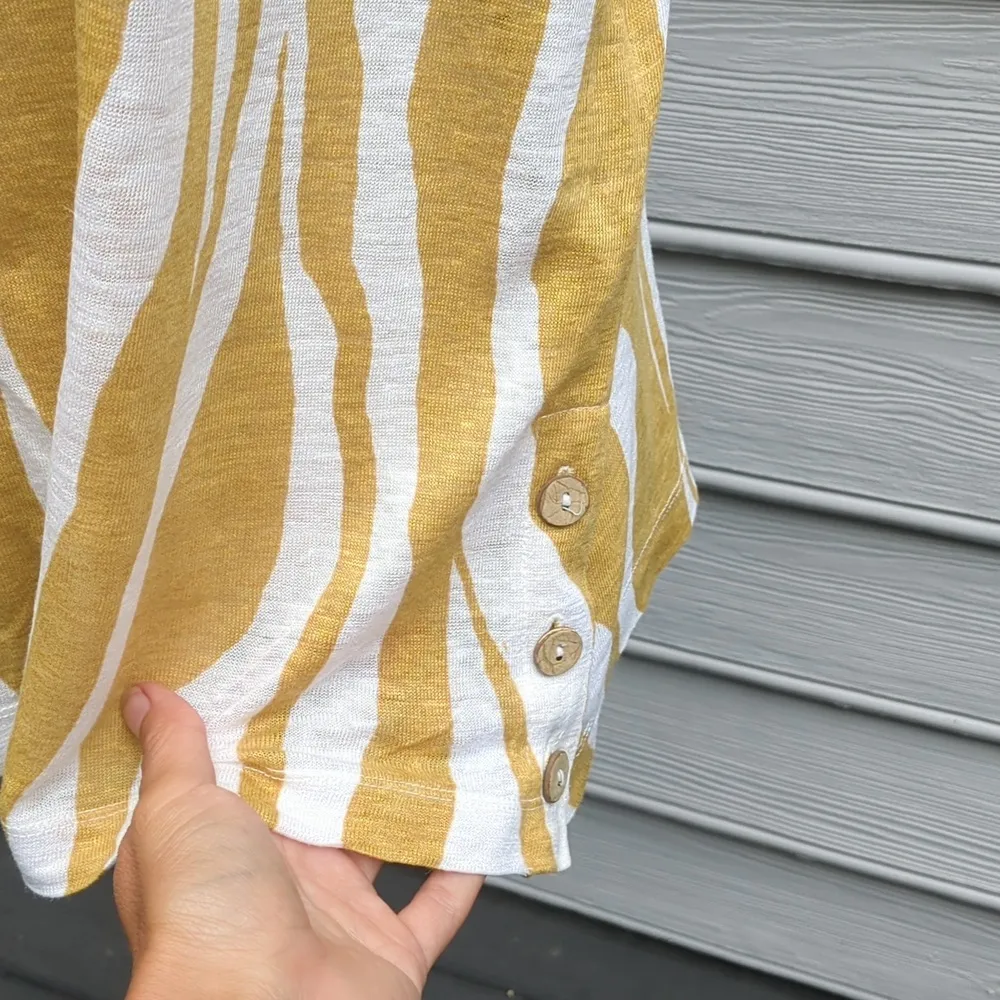 Tahari Linen Tiger Print Cap Sleeve Top - Image 3