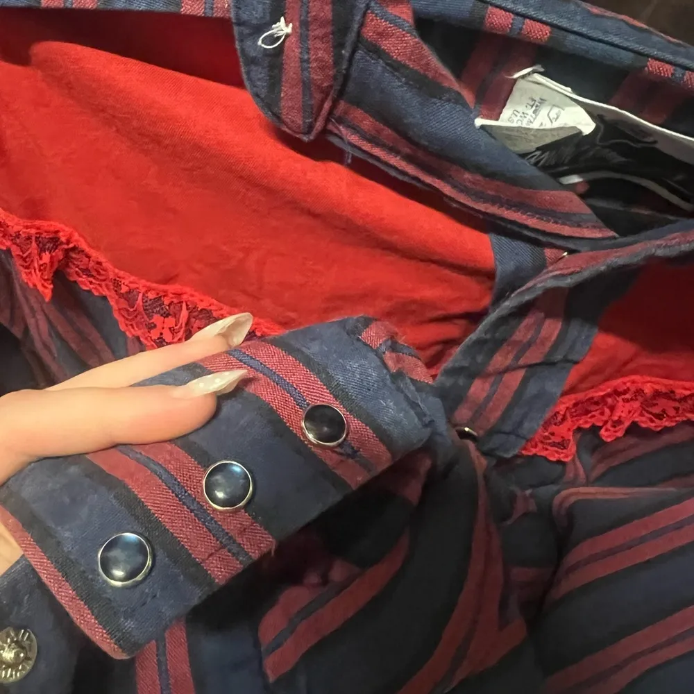 Ranch and Town Vintage Western Red and Blue Striped Button - Image 3