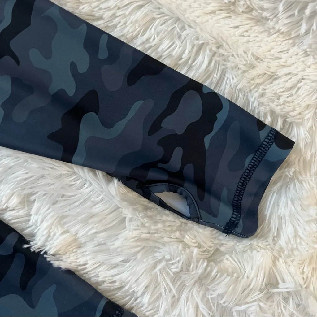 Shea Women's Blue Camo Long Sleeve Top Size L - Image 4