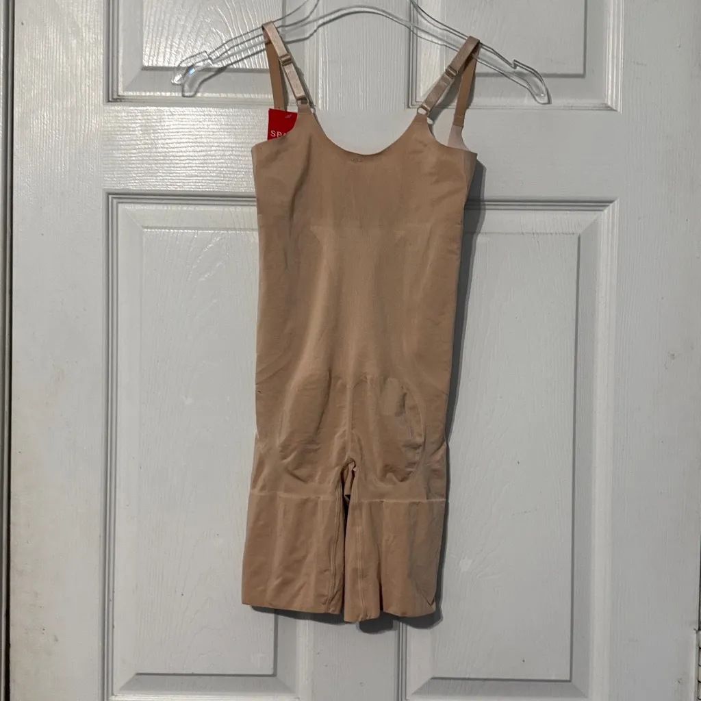 Spanx SPANXsculpt OnCore Open-Bust Mid-Thigh Bodysuit Soft Nude Size Small NWT - Image 9