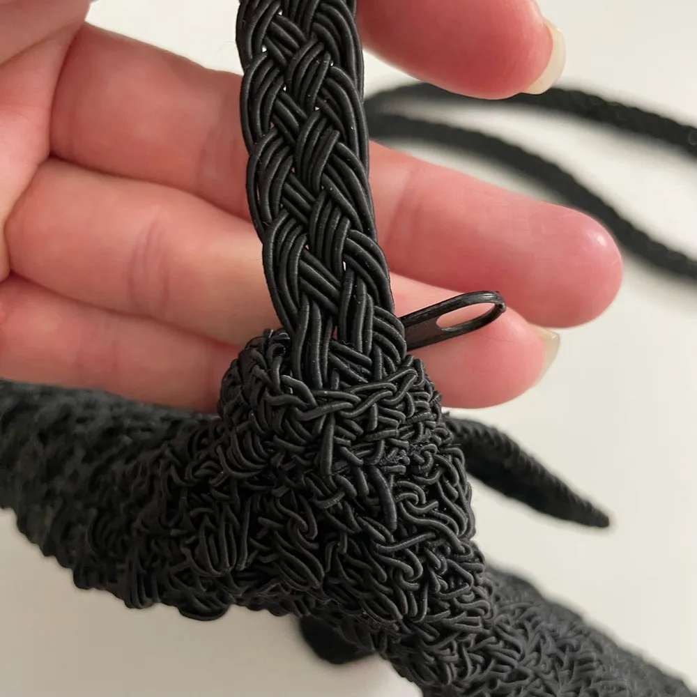 Crocheted Crossbody Purse Coin Pouch Zipper Closure Black Lightweight Small - Image 12