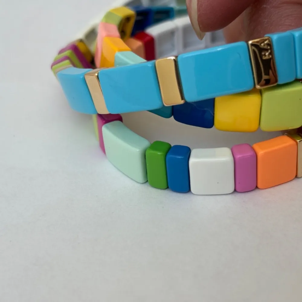 Set of three nwot Roxanne assoulin love bracelet - Image 6