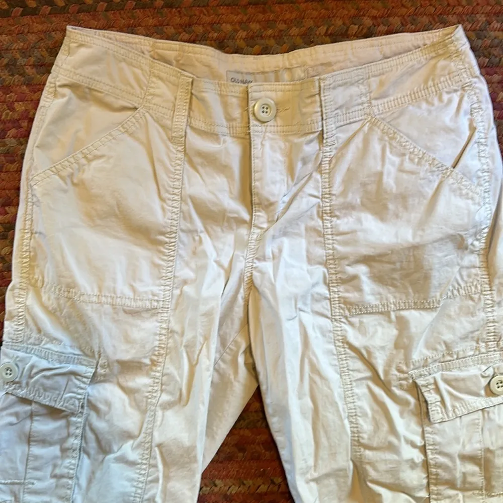 RETRO Y2K OLD NAVY MID RISE CARGO CROP CAPTI PANTS White Size 12 - Image 2