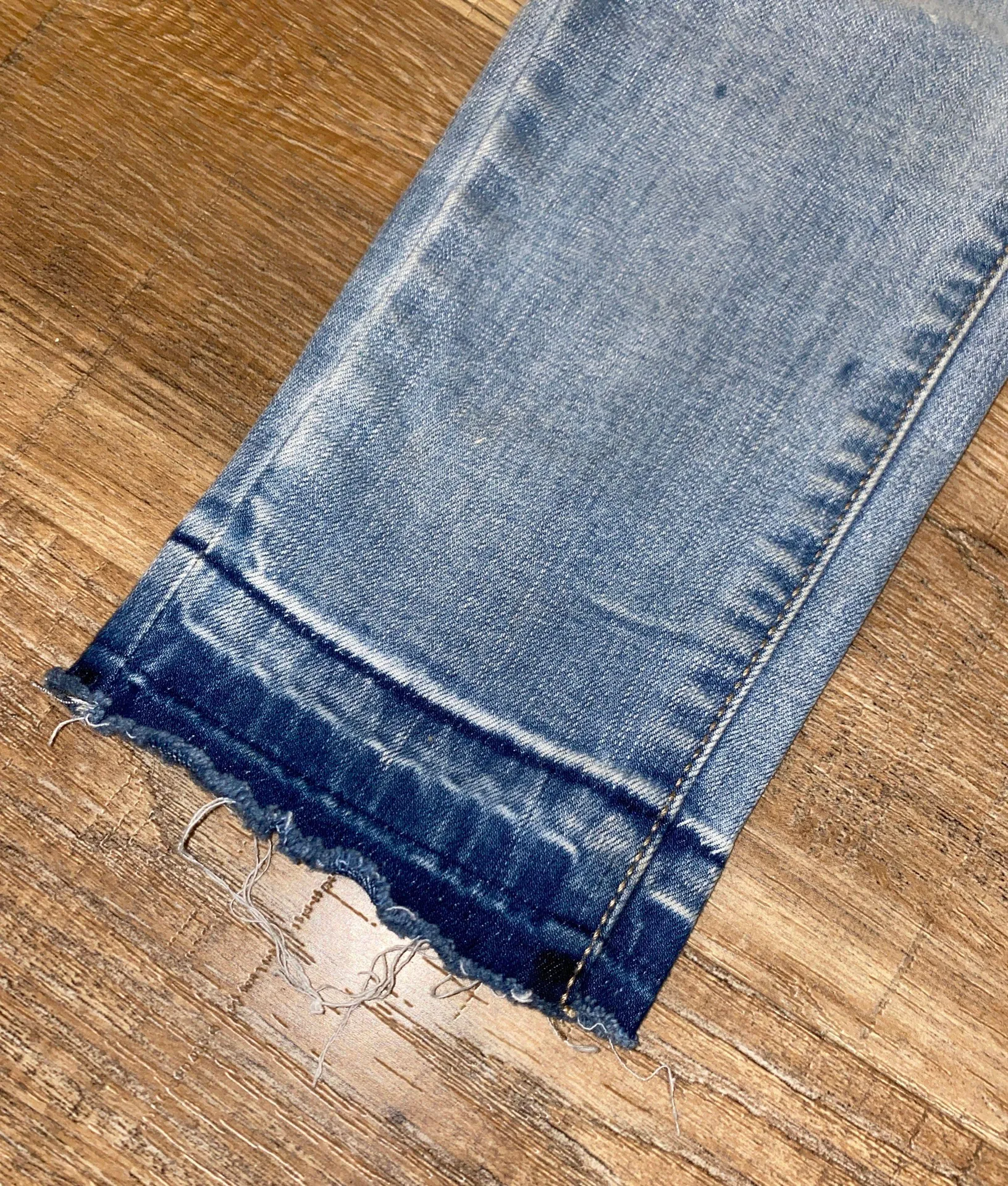 Distressed Jegging Denim Jeans - Image 4
