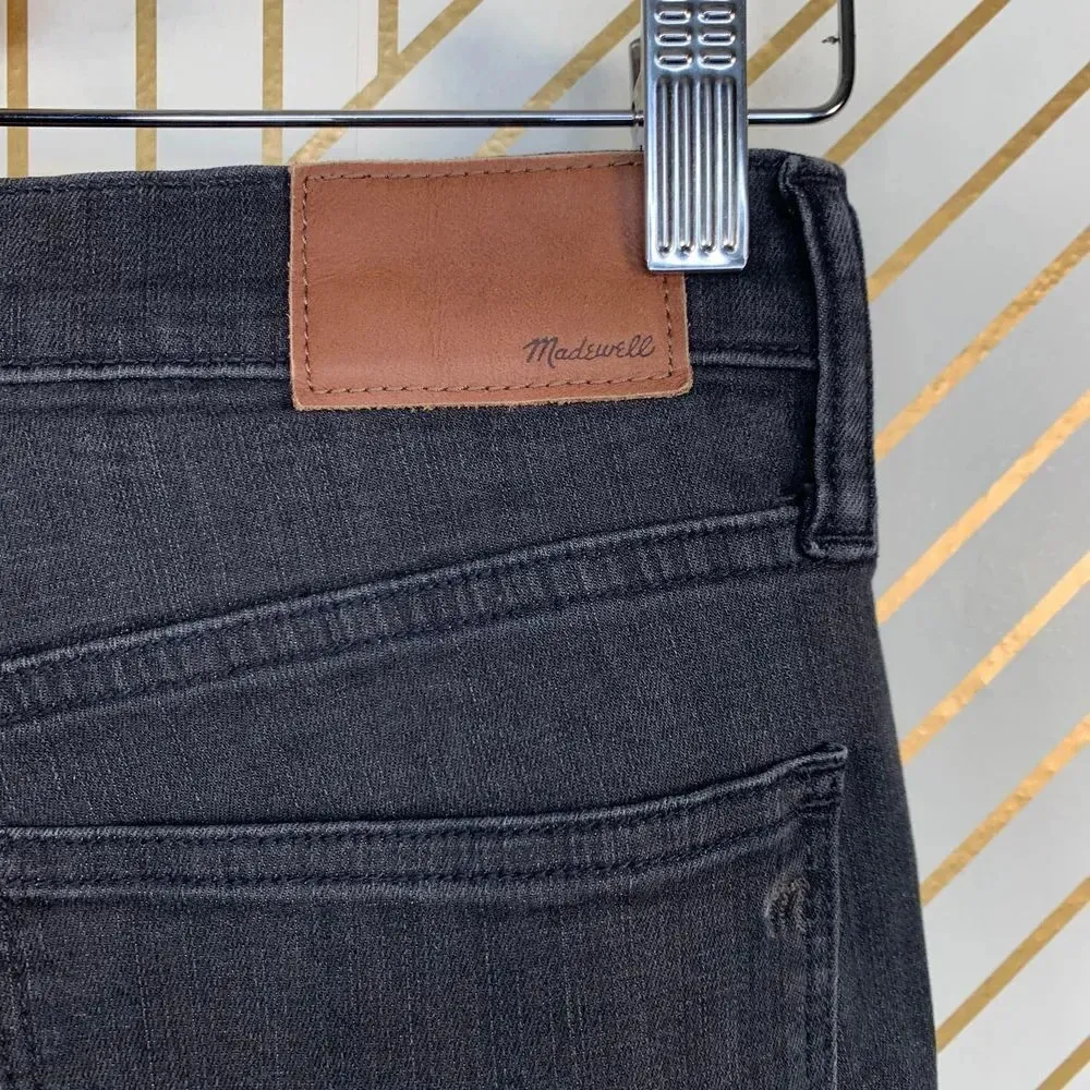 Madewell 9" Mid-Rise Skinny Jeans in Black‎ Sea - Image 11