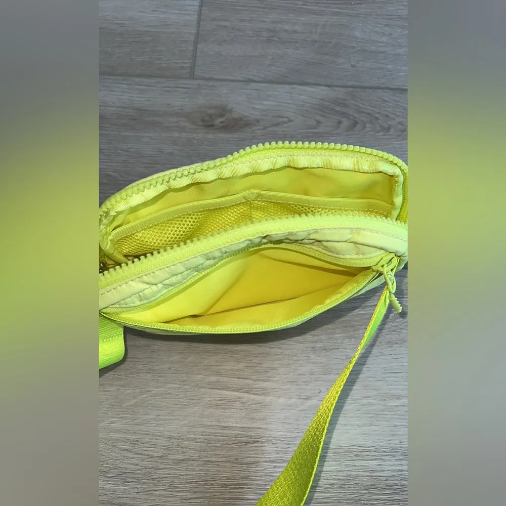 Lululemon Belt Bag - Image 4