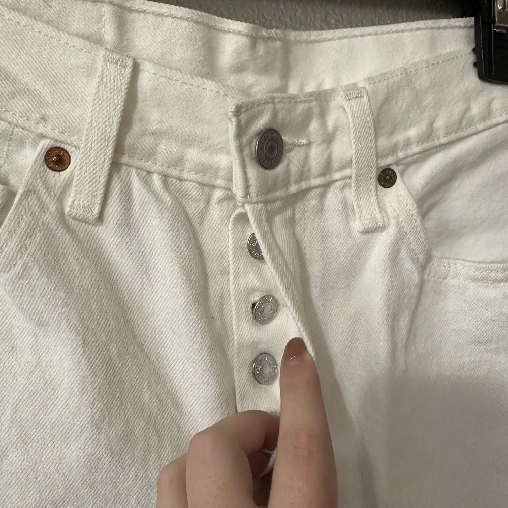 Levis 501 Jeans White Distressed Button Fly‎ Women's Size 26x30 Straight Raw Hem - Image 3