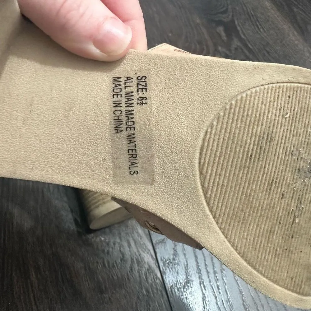 Qupid Women’s 6.5 Laser Cut Boho Heels Sandals - Image 5