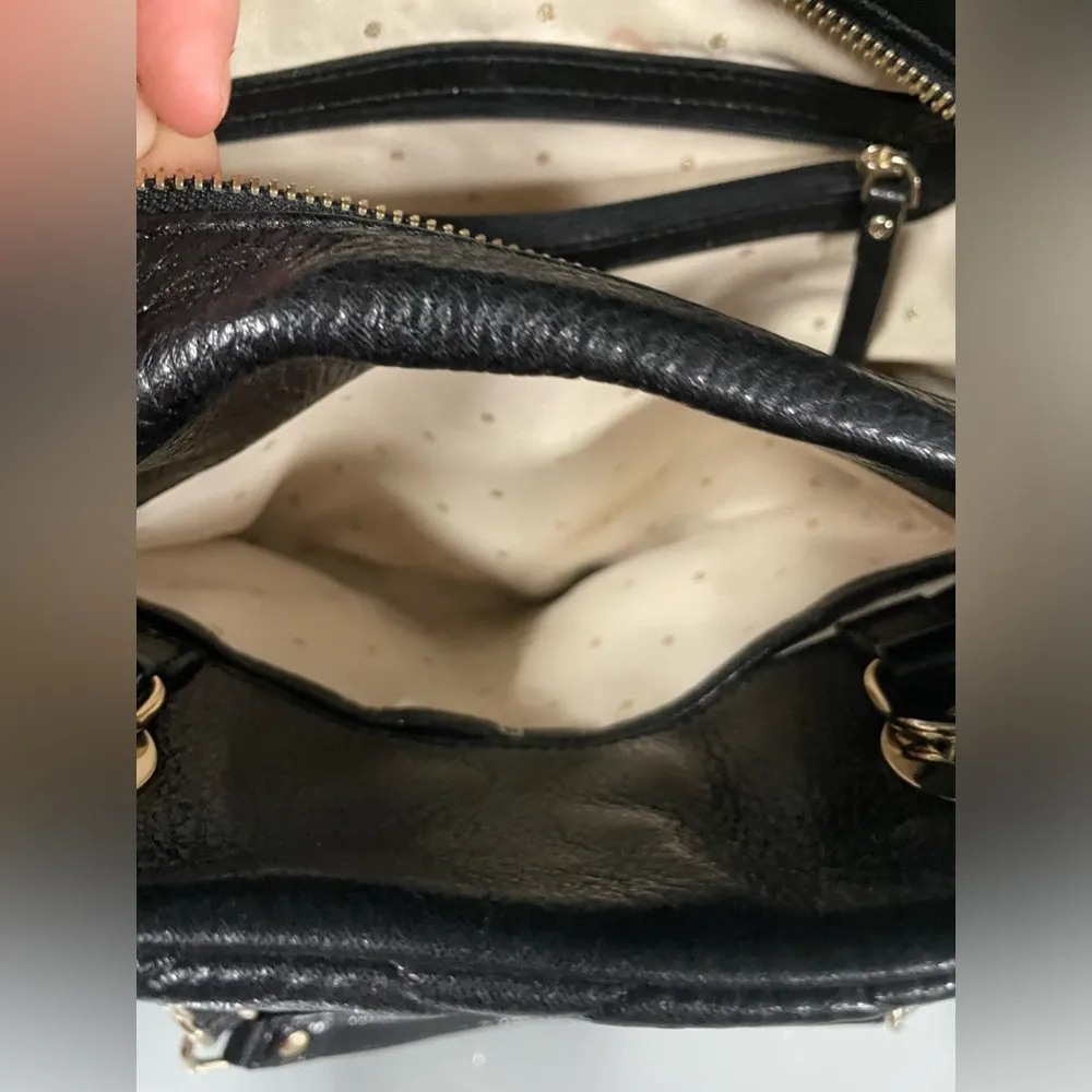 - Gold Coast Elizabeth Shoulder Bag - Black Quilted Cowhide - Image 10