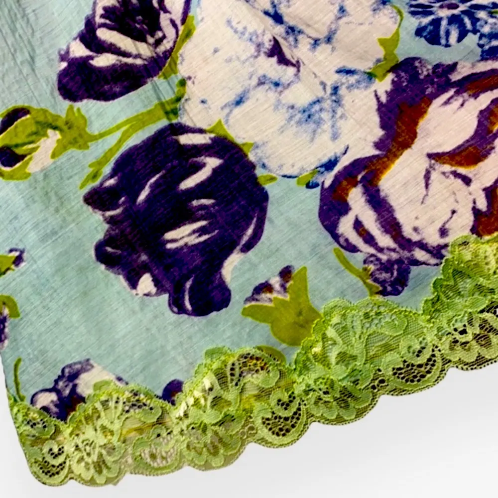 ARATTA 3/4 Bell Sleeves V - Image 5