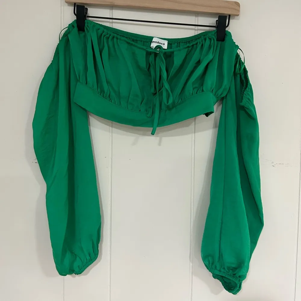 Revolve  Reyba Off the Shoulder Crop Top in Kelley Green - Image 2