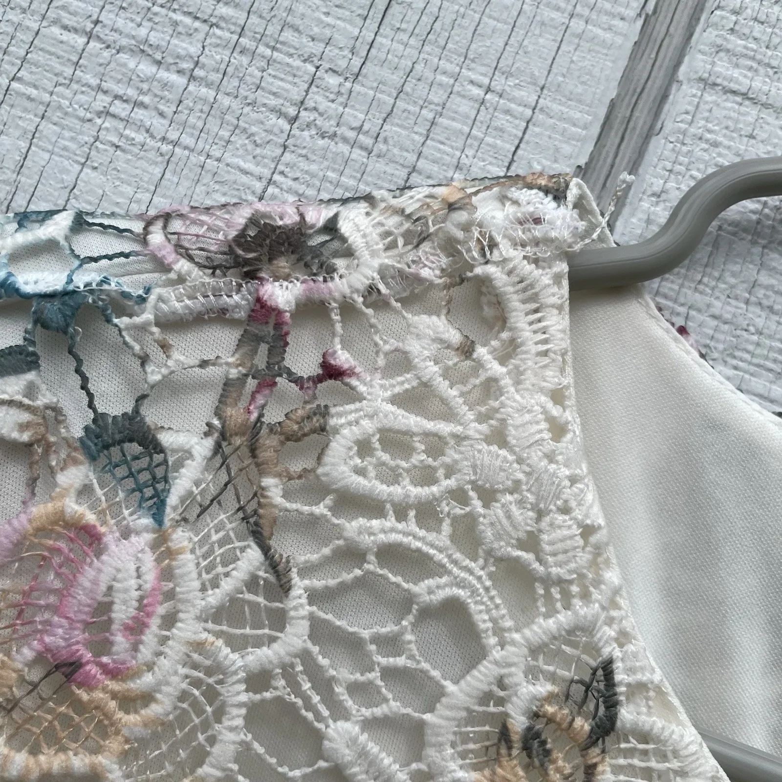 Nanette Lapore Lace Shortsleeved Floral Blouse Dressy Medium M Cream Colorful - Image 5