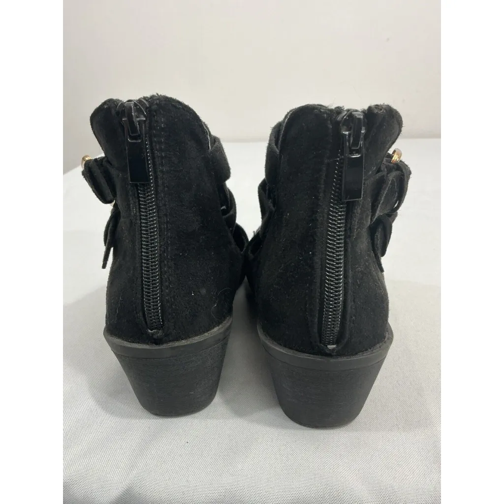 Womans Forever Size 7.5 Black Faux Suede Two Buckle Band Zip Western Ankle Boots - Image 5