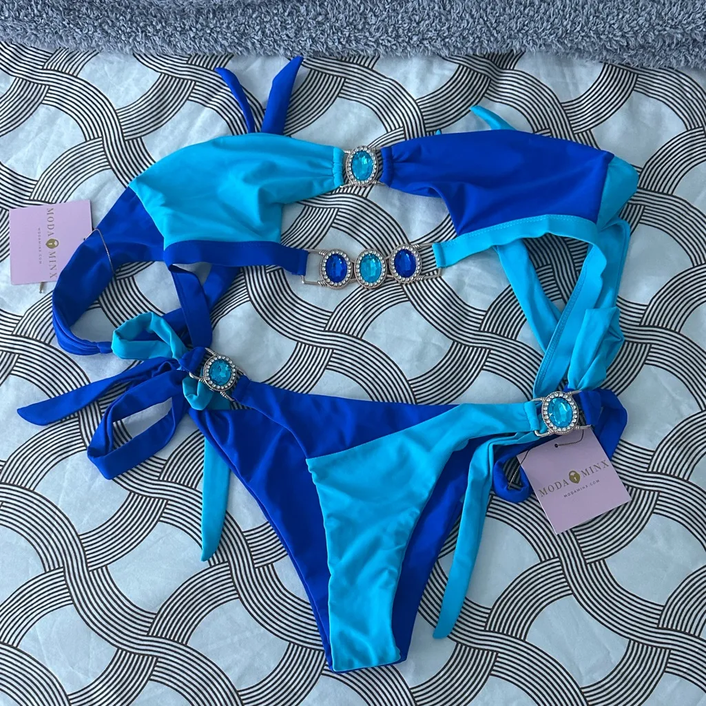 Moda Minx x Lyds Butler berry blue azure ocean contrast asymmetrical bikini - Image 6