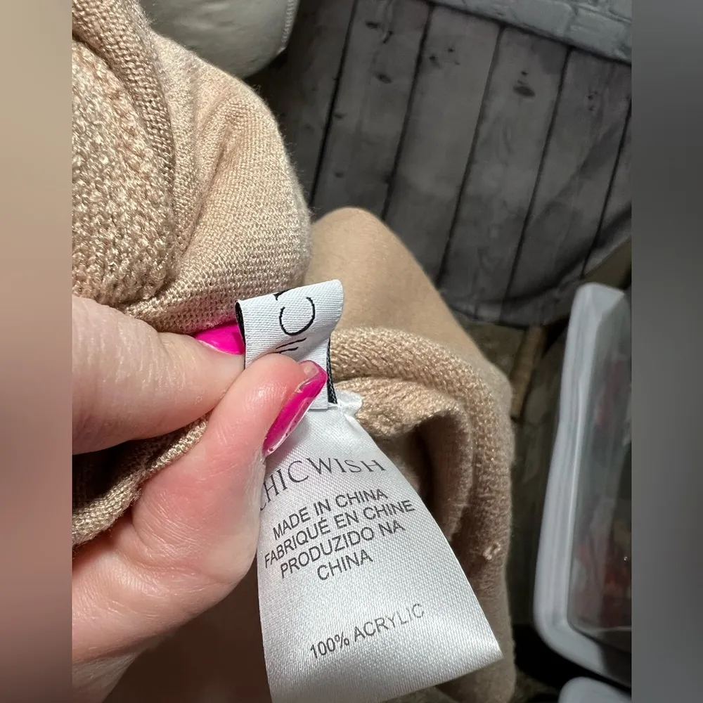 Chicwish open front water fall drape front small/medium - Image 3