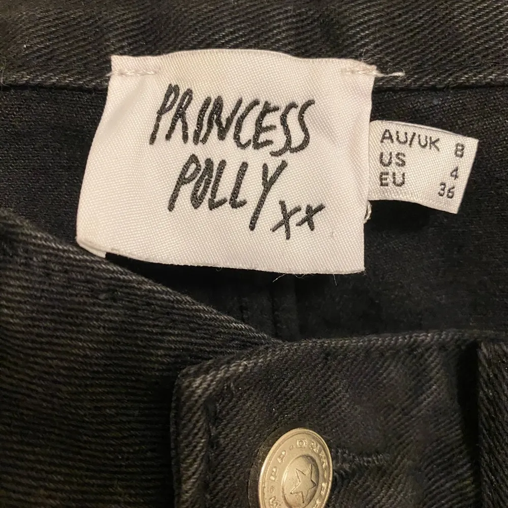 Princess Polly Black Distressed Denim Shorts Size 4 - Image 4