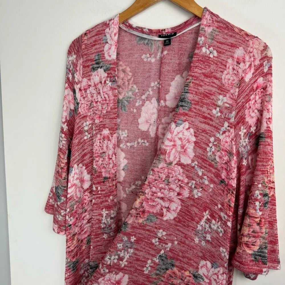 Torrid Kimono Hi Low Duster Pink Floral Print Sz M/L - Image 12