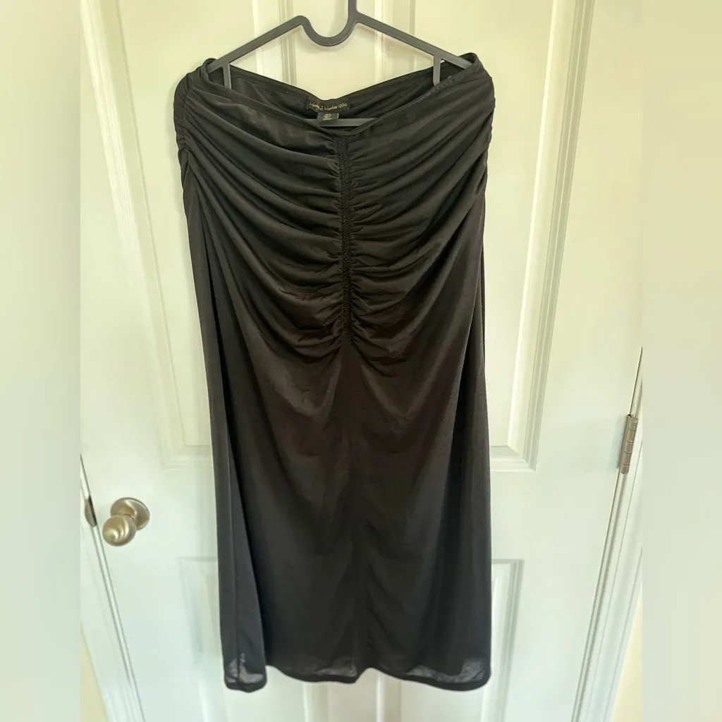 House of Harlow 1960 Black Ruched Maxi Skirt - Image 3