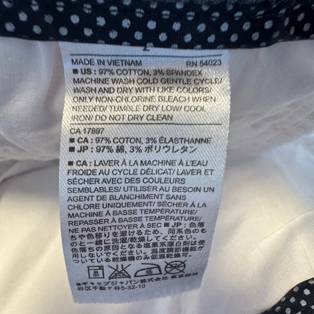 Banana republic Hampton fit women’s shorts beige tan white size 2 nwot - Image 3