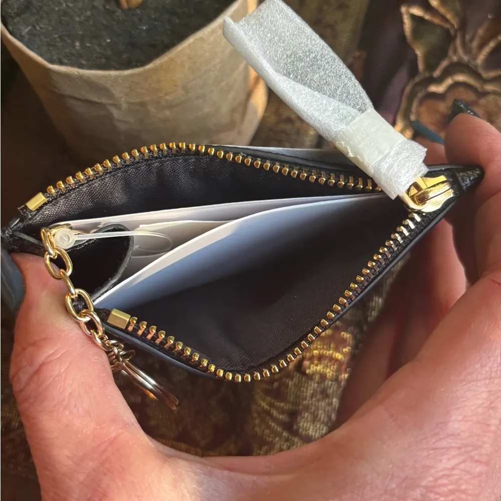 Authentic COACH grossgrain leather zip top card case with keychain - Image 3