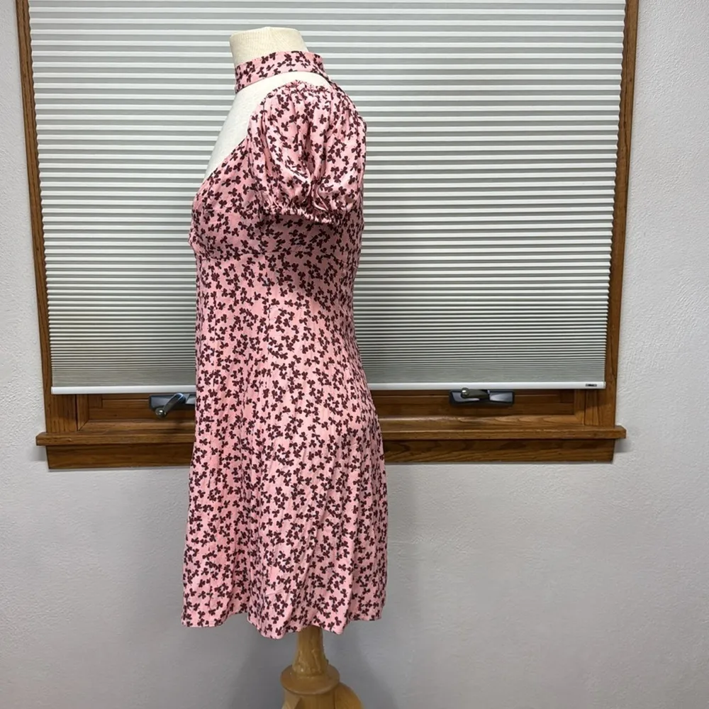 ALEXIS Loele Pink Off The Shoulder Clover Floral Choker Mini Dress Size Medium - Image 9