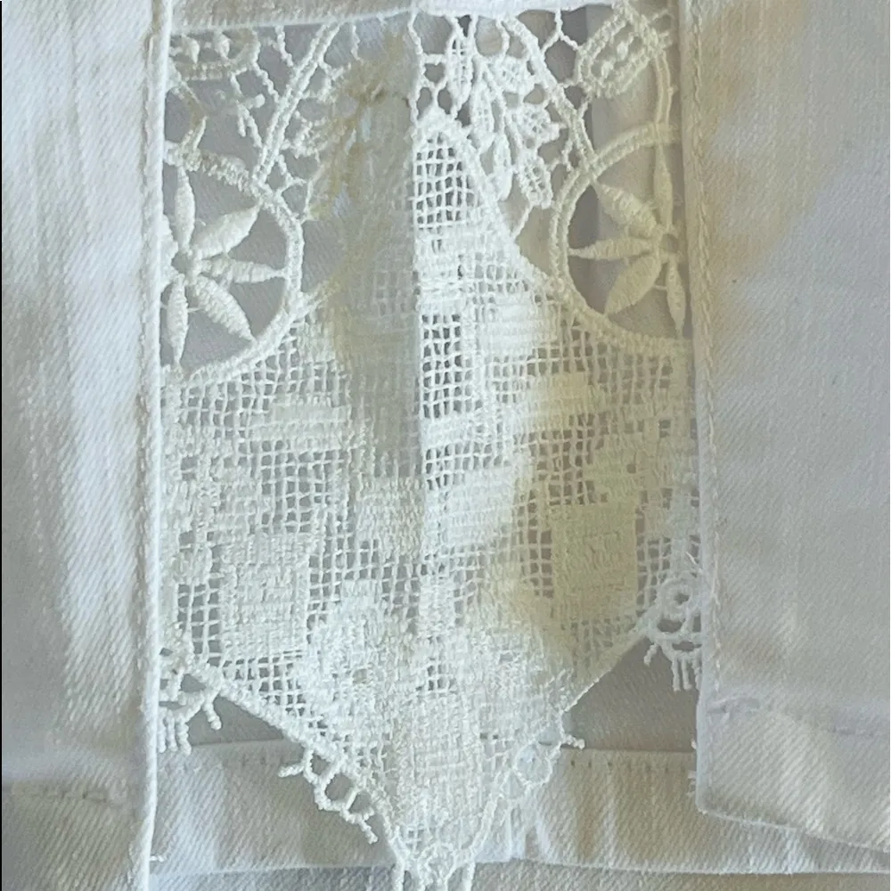 SOFT SURROUNDINGS Ultimate High Rise Lace Hem Slim Crop White Jeans Size 8 NEW - Image 4