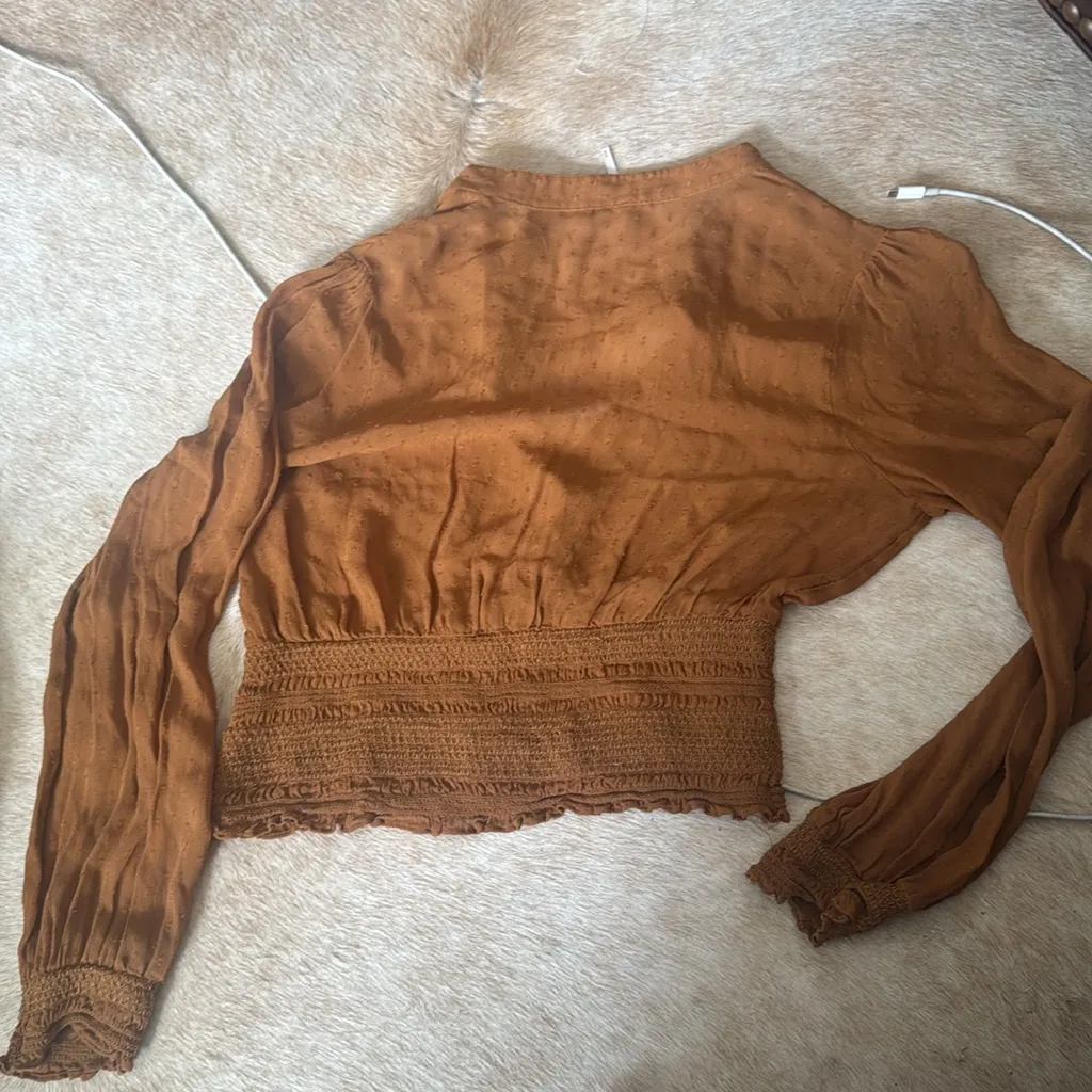 Free people rust colored size smocked waist and wrists buttons top medium - Image 8