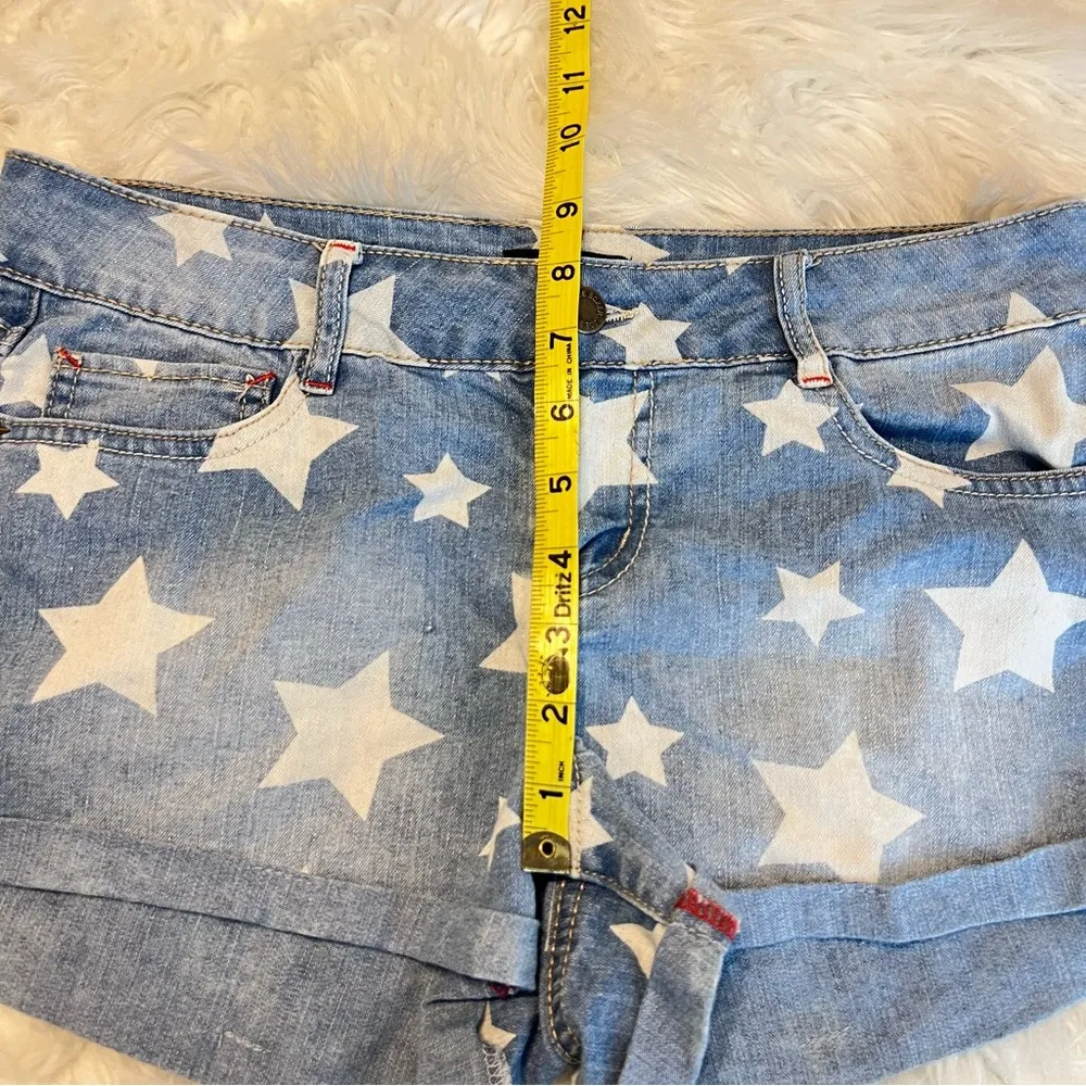 Star Print Light Denim Shorts Junior size 7 Blue White - Image 9