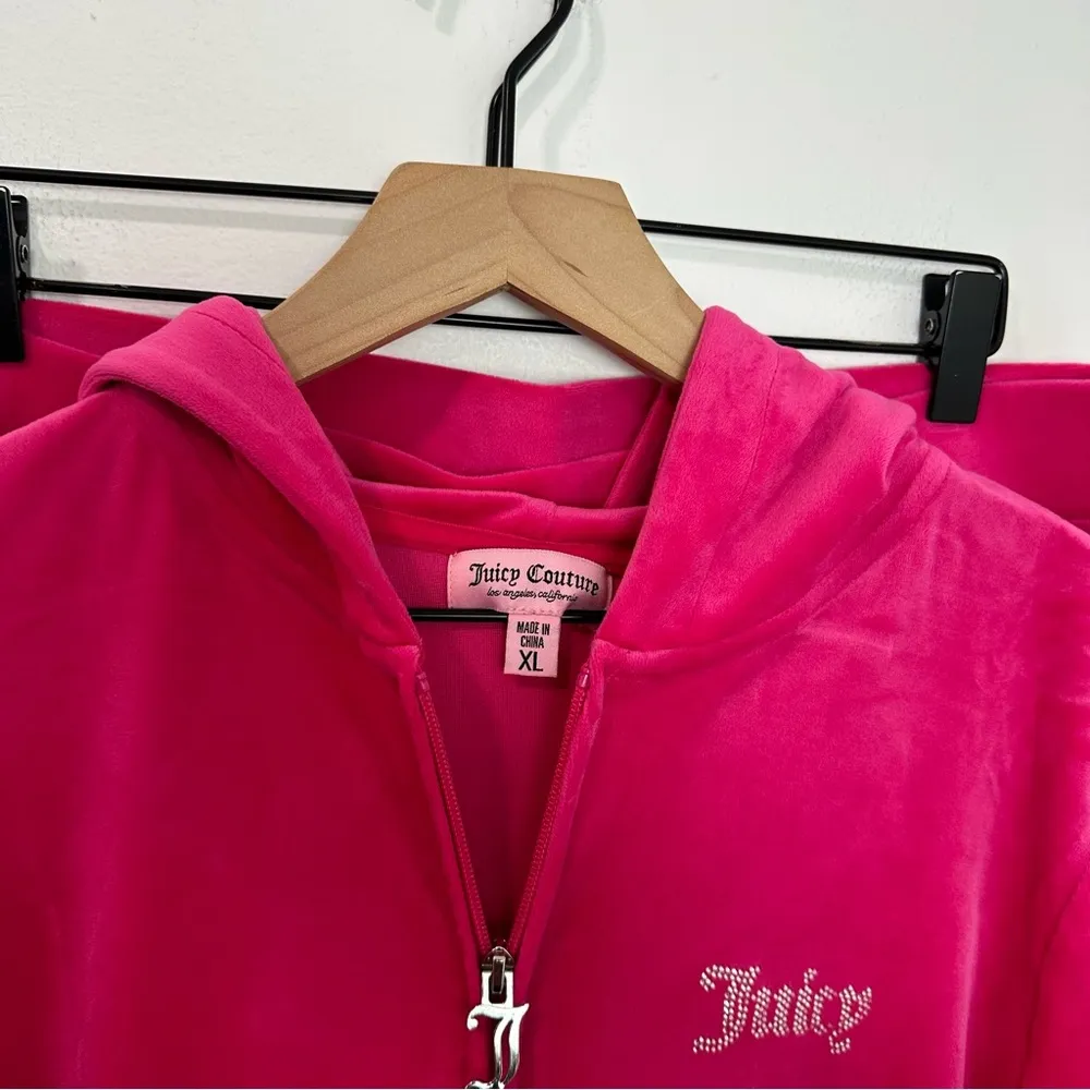 Juicy Couture Hot Pink Velour Tracksuit Set Rhinestones hoodie and Pant size XL - Image 3
