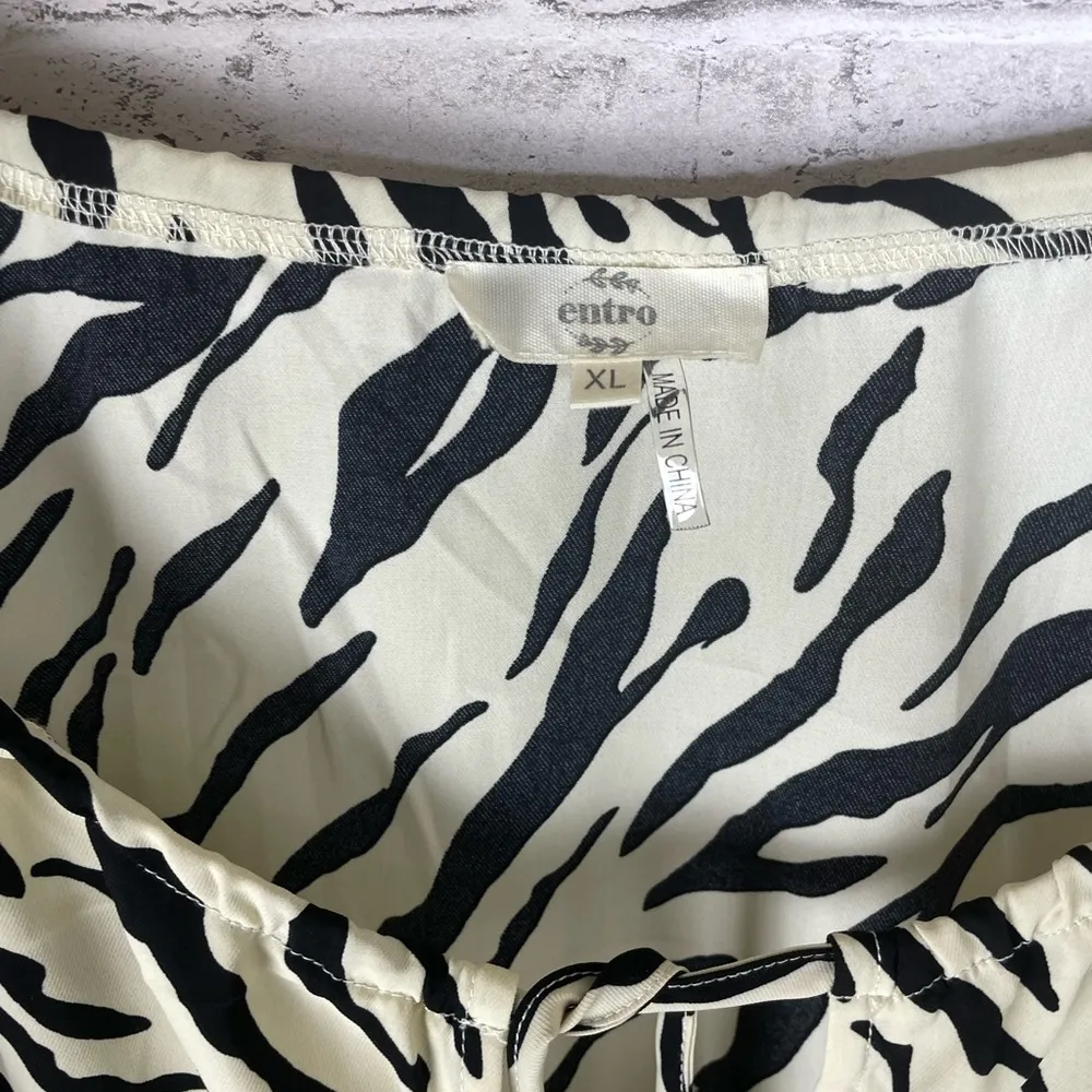 Entro Animal Print Zebra Bubble Sleeve Tunic - Image 3