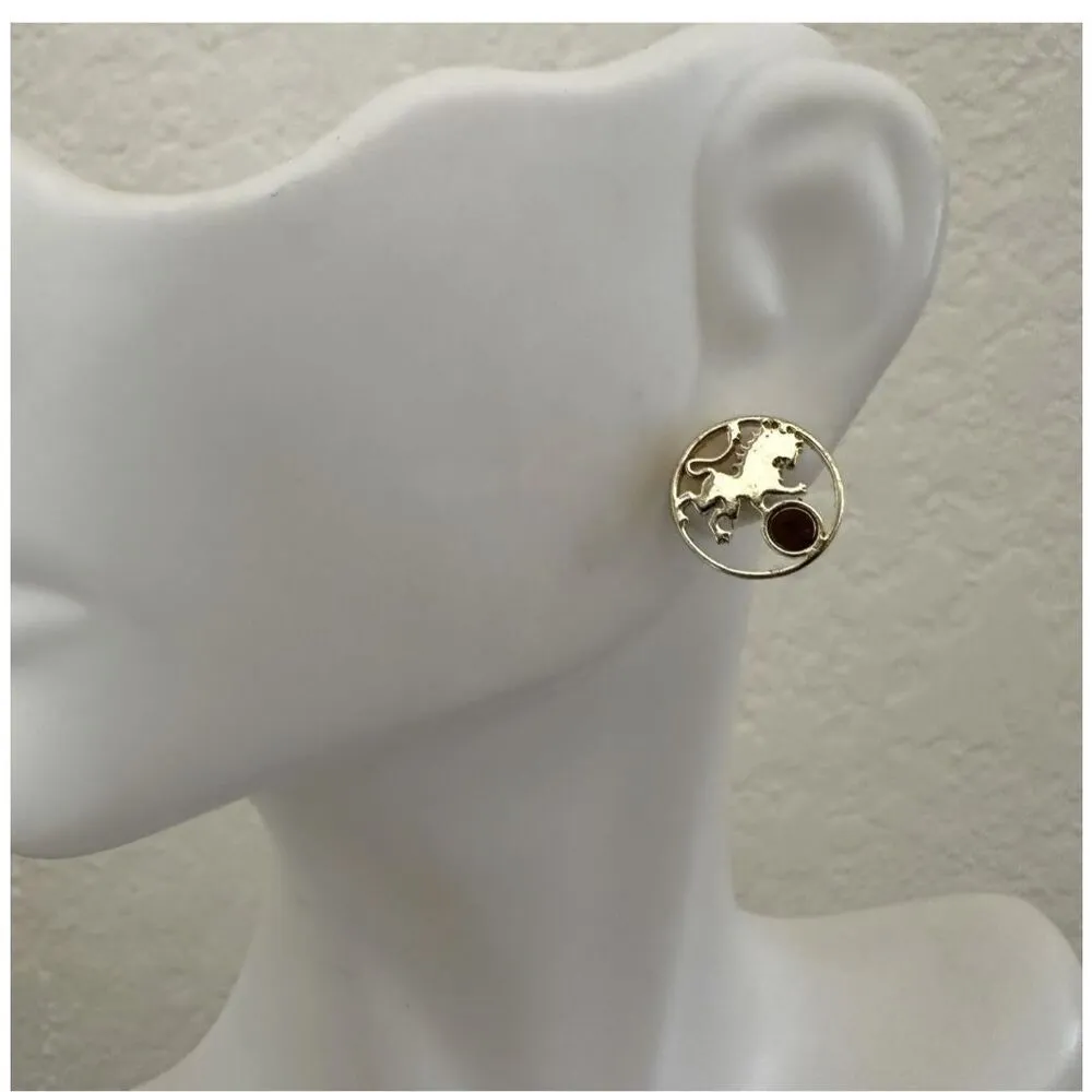 Gold tone circle lion red rhinestone post earrings - Image 5