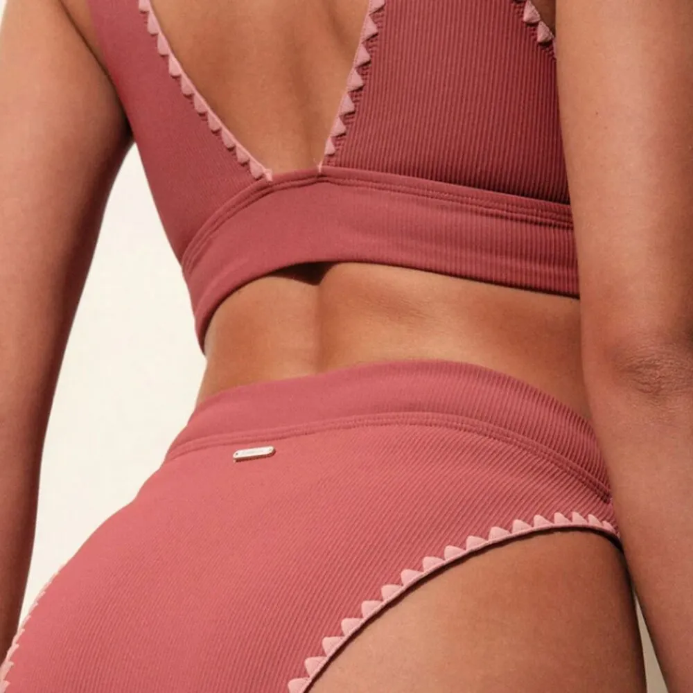 *NEW* Berlook Contrash Stitch Bikini Red Size L - Image 2