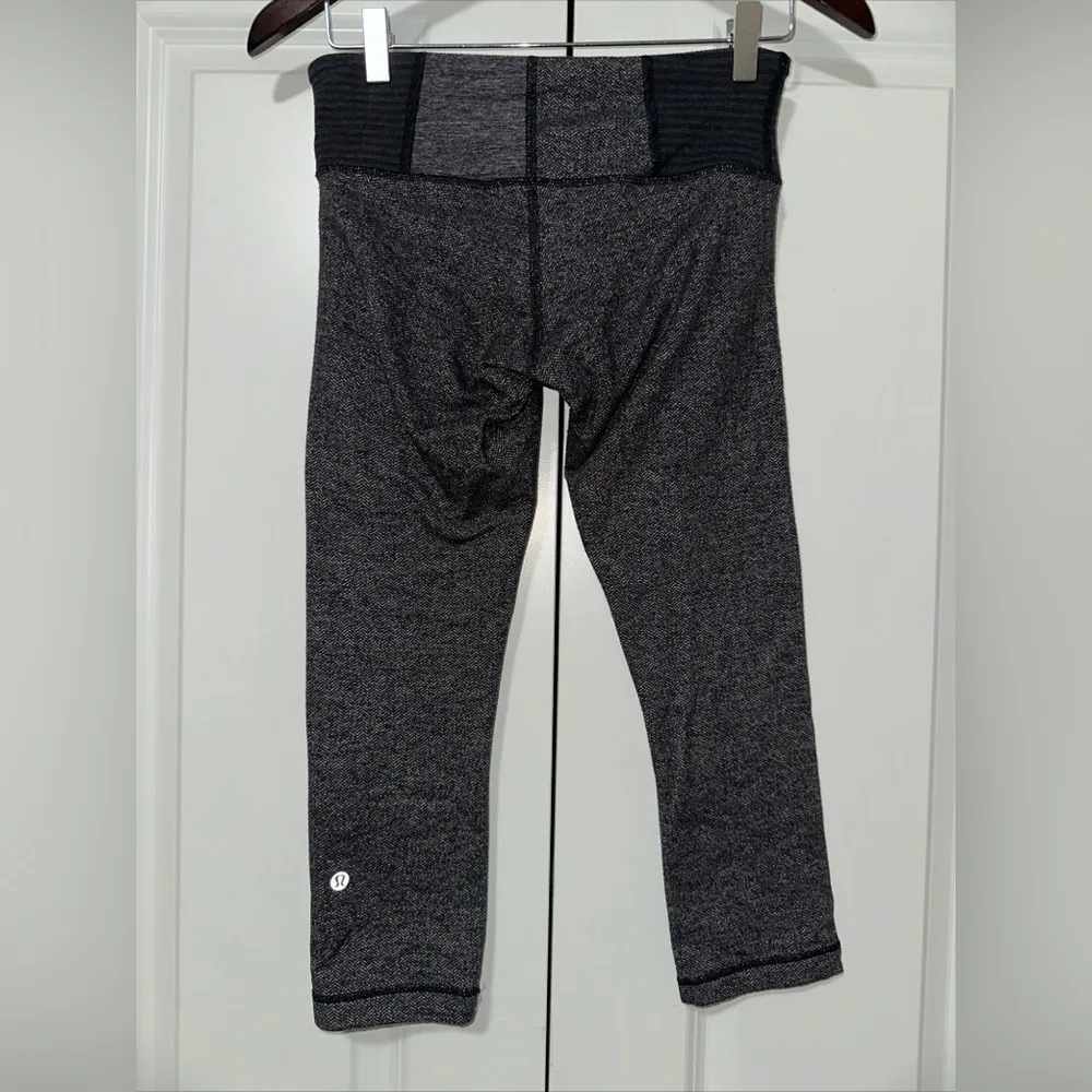 Lululemon Wunder Under Crop III Heathered Grey Leggings Size 4 - Image 4