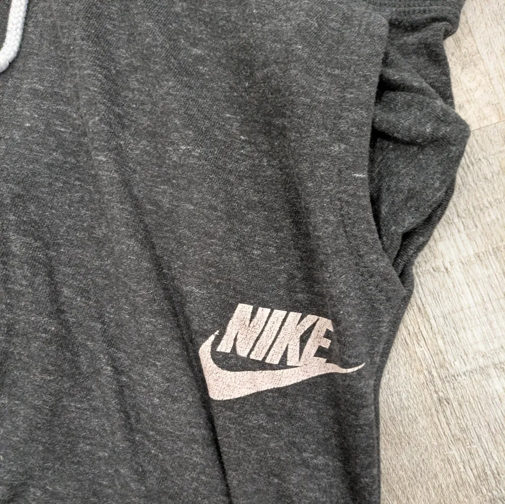 Nike Sportwear Gym Capri Sweatpants Size Small - Image 4