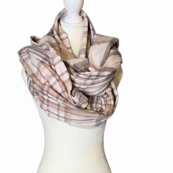 Banana Republic oversized Scarf - Image 2