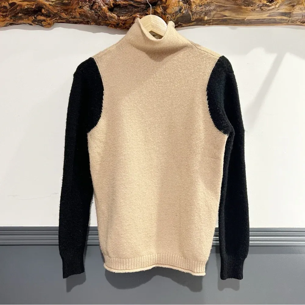 On Trend Cream and Black Turtleneck Sweater Tan Size M - Image 2
