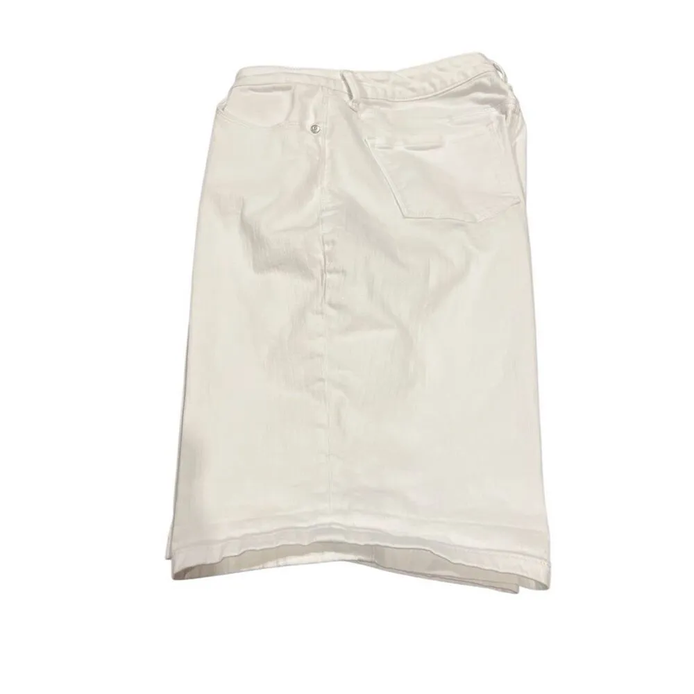 Gloria Vanderbilt  extreme White pullover shorts size 10 - Image 4