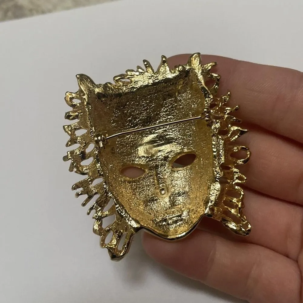 Signed AJC Brooch Pin Gold Tone Metal - Image 4